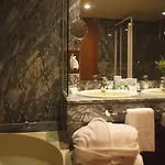 Hotel De 4*