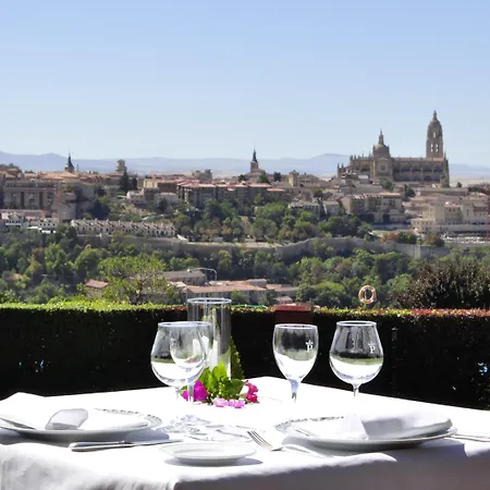 塞戈维亚旅馆 酒店 4*