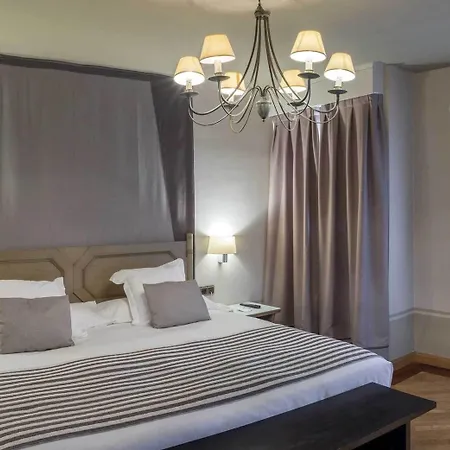 De 4* Segovia