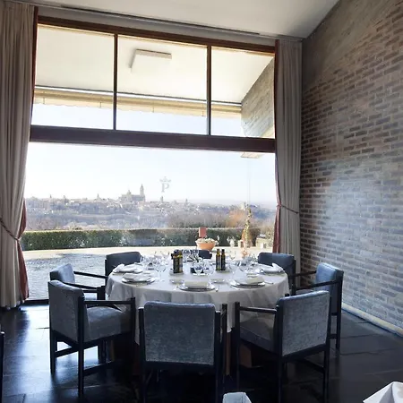 Hotel De 4*