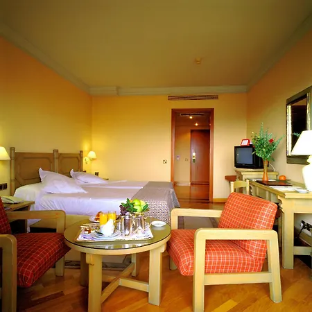 Hotel De 4*