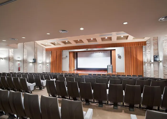 Отель De Сеговия